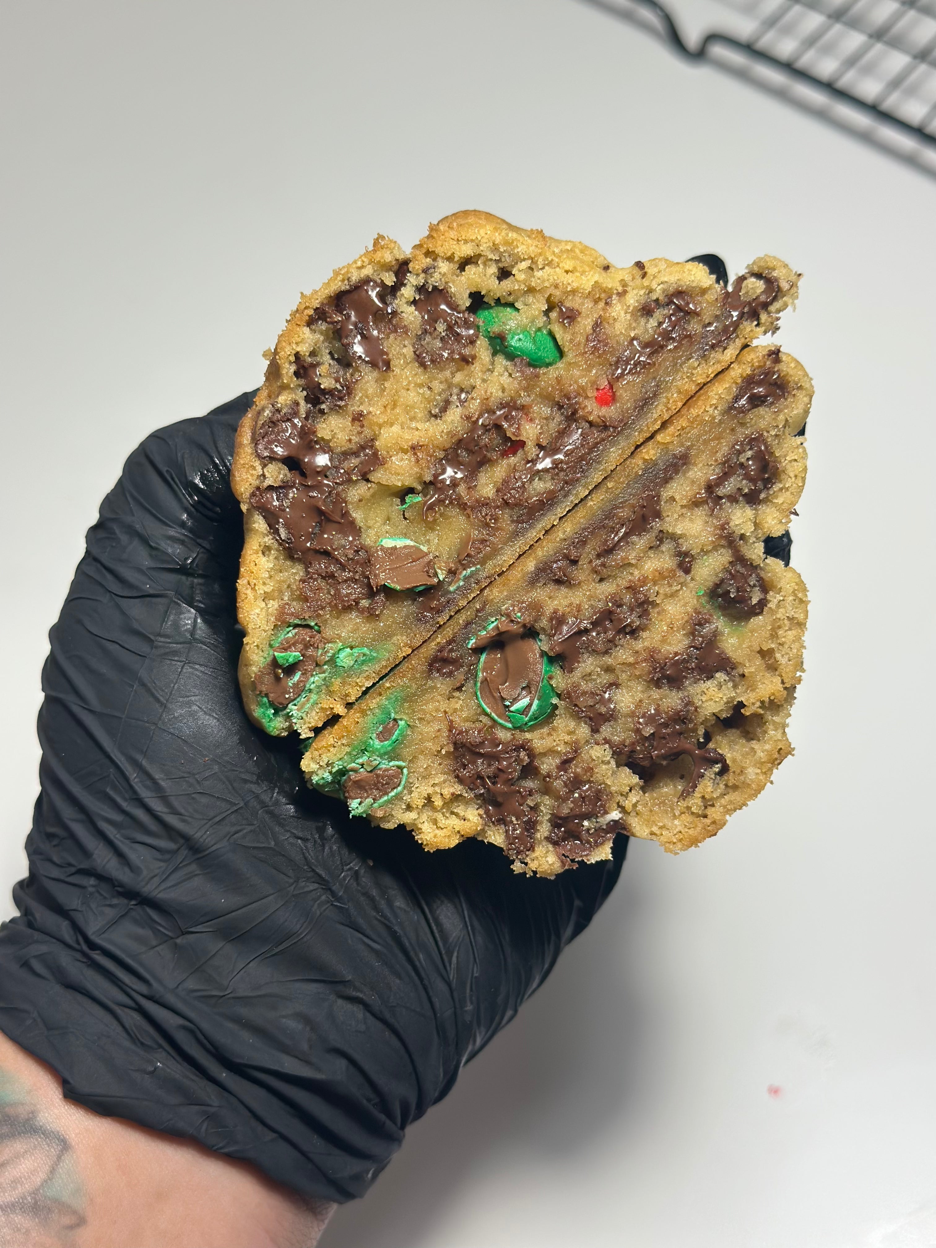 Classic Chocolate Chip – New York Style Cookie